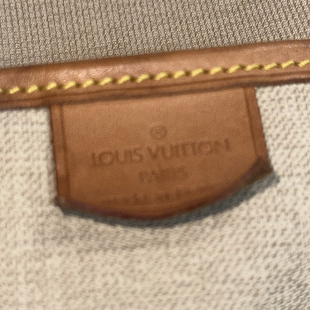 Louis Vuitton Excursion Monogram Handbag - Picture 8 of 9
